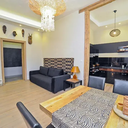 Africana By Grand Apartment